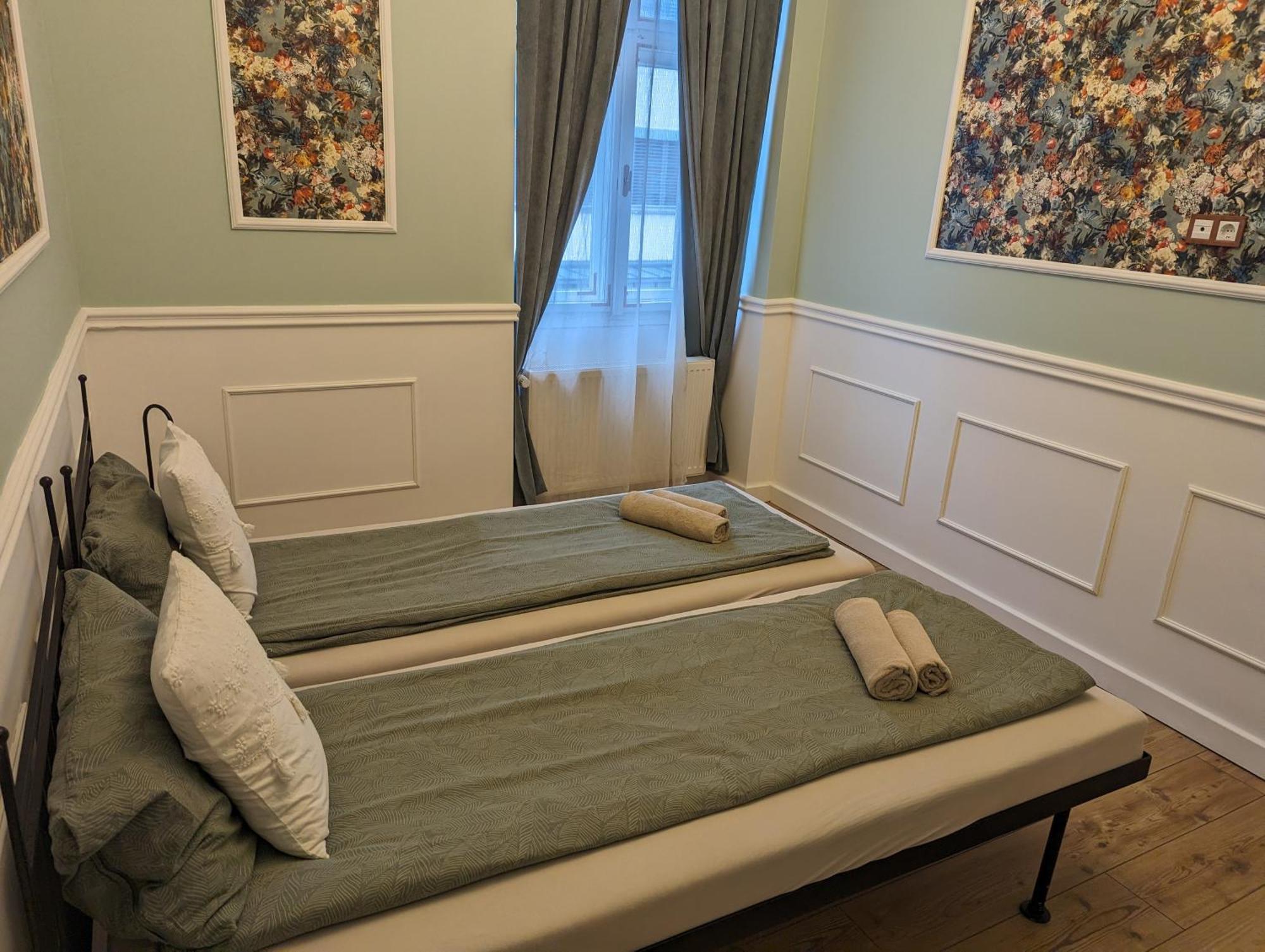 Classic Deluxe Tapolca Eksteriør billede